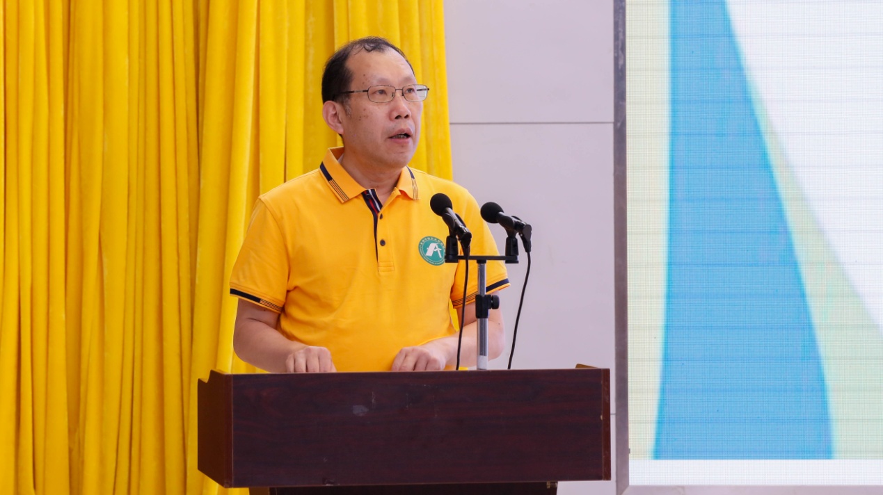 学校校长曾用强致辞.jpg