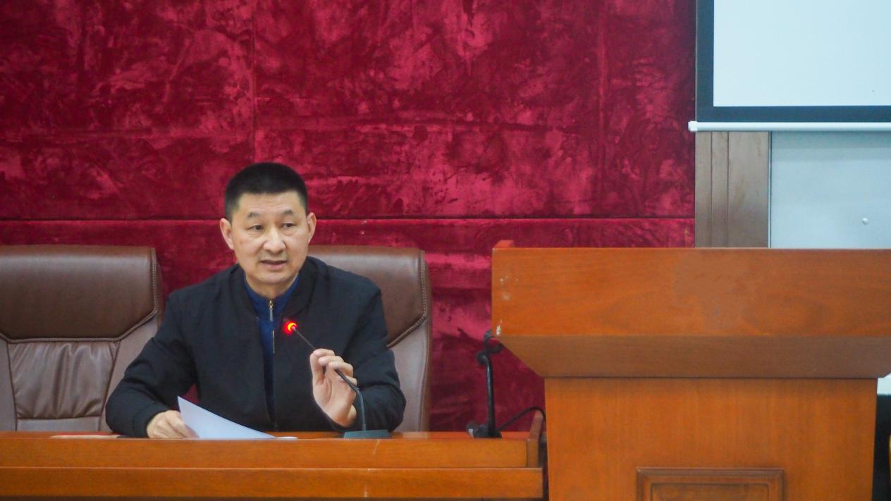 说明: 说明: 书记